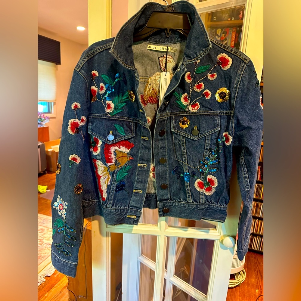 ALICE +OLIVIA NWT FROM NEIMAN MARCUS EMBREL JEAN JACKET